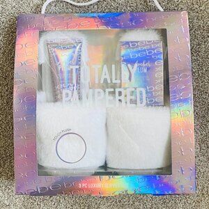bebe Totally Pampered 3pc Luxury Slipper Set Plush White + Foot Soak Foot Lotion